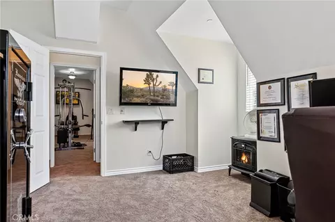 Entry Way - 919 Venus Way, Crestline, CA 92325 photo 2 of 4