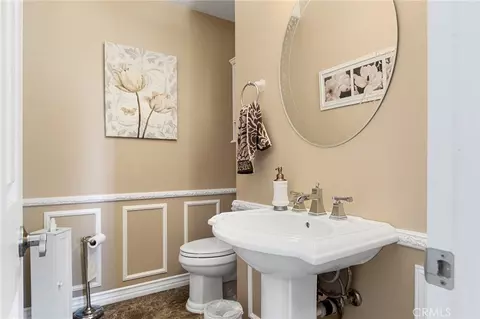 Bath - 919 Venus Way, Crestline, CA 92325 photo 1 of 5