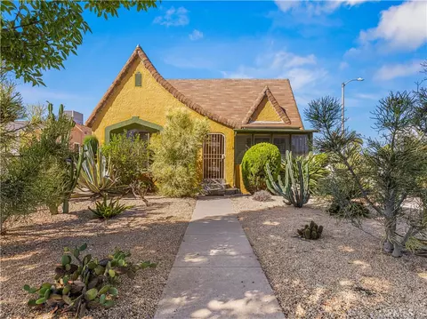 2001 W 84th, Los Angeles, CA 90047