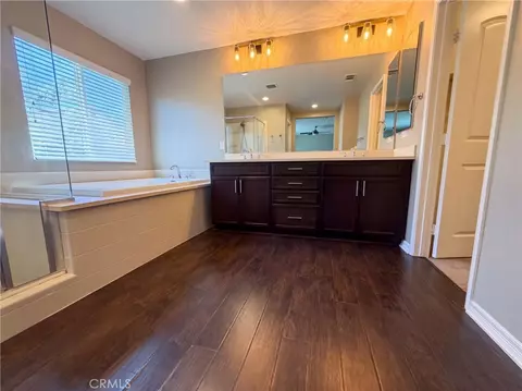 Bath - 45118 Morgan Hts, Temecula, CA 92592 photo 5 of 11