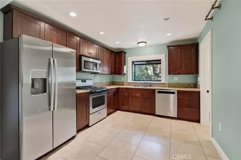 Kitchen - 4290 Highland, Riverside, CA 92506 photo 1 of 2