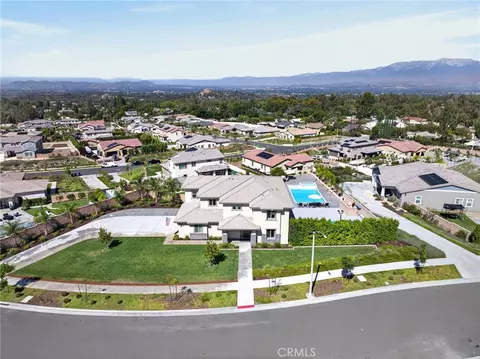 View/Area - 1055 Vista Ct, Riverside, CA 92506 photo 5 of 5