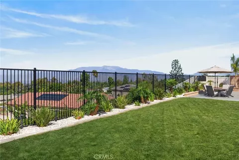 Exterior - 1055 Vista Ct, Riverside, CA 92506 photo 21 of 27