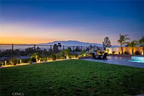 Exterior - 1055 Vista Ct, Riverside, CA 92506 photo 23 of 27
