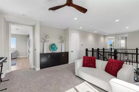 Entry Way - 1055 Vista Ct, Riverside, CA 92506 photo 6 of 8