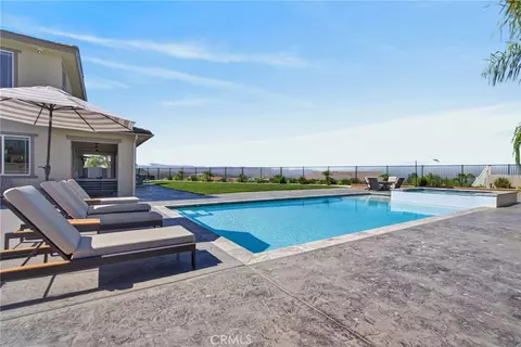 Exterior - 1055 Vista Ct, Riverside, CA 92506 photo 16 of 27