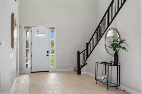 Entry Way - 1055 Vista Ct, Riverside, CA 92506 photo 1 of 8