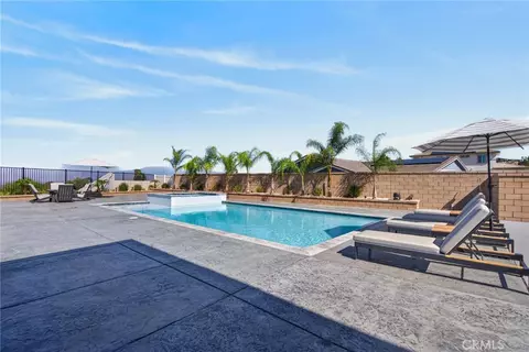 Exterior - 1055 Vista Ct, Riverside, CA 92506 photo 12 of 27