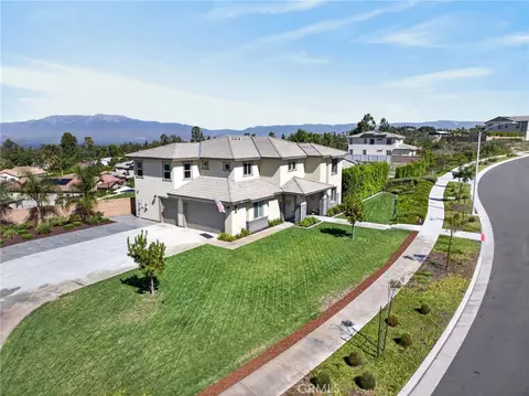 View/Area - 1055 Vista Ct, Riverside, CA 92506 photo 1 of 5