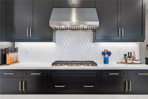 Kitchen - 1055 Vista Ct, Riverside, CA 92506 photo 6 of 7