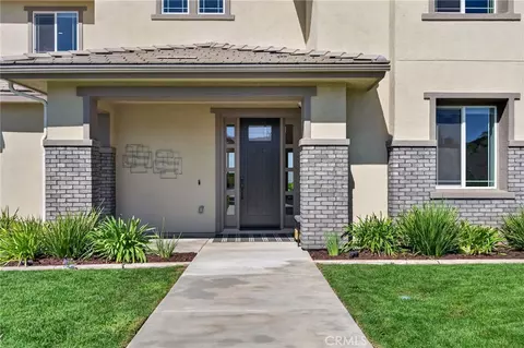Exterior - 1055 Vista Ct, Riverside, CA 92506 photo 7 of 27