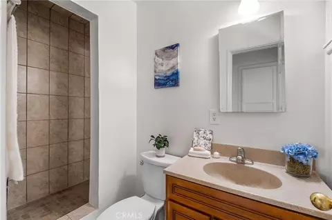 Bath - 4156 Heidi, Riverside, CA 92504 photo 3 of 3