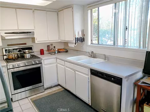 Kitchen - 2251 Nice Ave, Mentone, CA 92359 photo 1 of 2