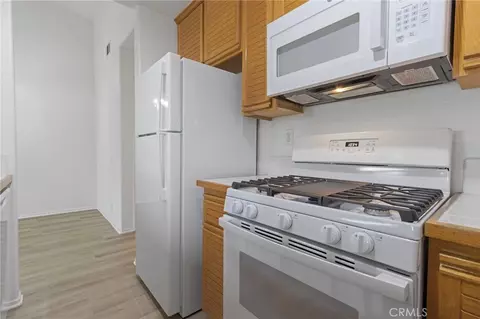 Kitchen - 15361 Hunsaker Ave #A, Paramount, CA 90723 photo 2 of 4