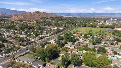 View/Area - 4045 Chapman, Riverside, CA 92506 photo 3 of 9