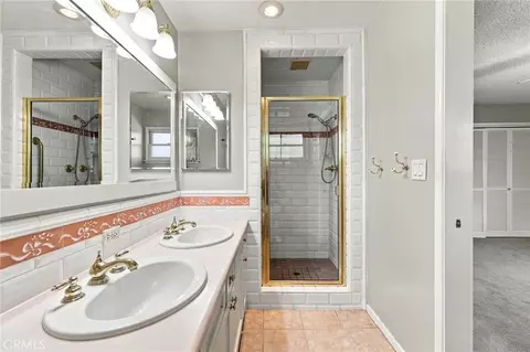 Bath - 4045 Chapman, Riverside, CA 92506 photo 4 of 6