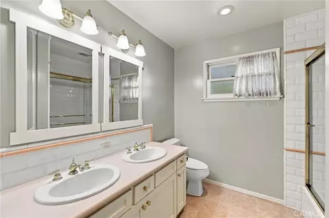 Bath - 4045 Chapman, Riverside, CA 92506 photo 5 of 6