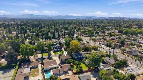 View/Area - 4045 Chapman, Riverside, CA 92506 photo 8 of 9