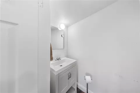 Bath - 630 N 5th Ave, Upland, CA 91786 photo 3 of 3