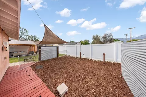 Exterior - 630 N 5th Ave, Upland, CA 91786 photo 7 of 9