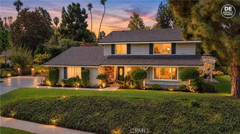 1230 Via Vallarta, Riverside, CA 92506