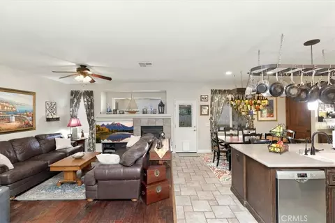 Entry Way - 12563 Avocado, Riverside, CA 92503 photo 3 of 5