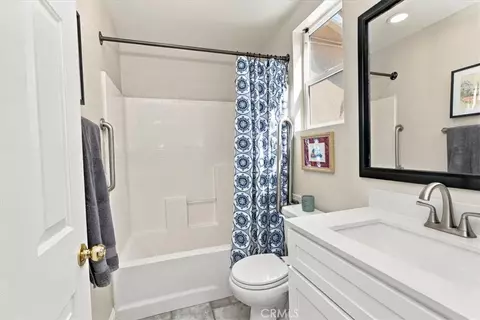 Bath - 12563 Avocado, Riverside, CA 92503 photo 1 of 5