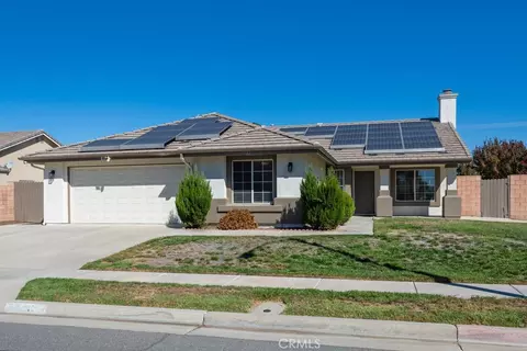 3742 Paris St, Hemet, CA 92545
