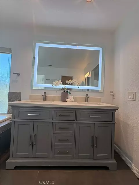 Bath - 7908 E Saffron, Anaheim, CA 92808 photo 4 of 6