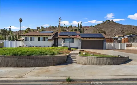 7371 Font, Riverside, CA 92509