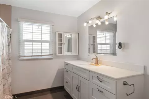 Bath - 11461 Flower St, Riverside, CA 92505 photo 1 of 3