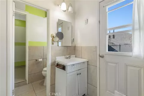 Bath - 11461 Flower St, Riverside, CA 92505 photo 3 of 3