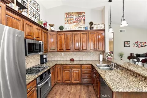 Kitchen - 7008 Wood, Riverside, CA 92506 photo 3 of 4