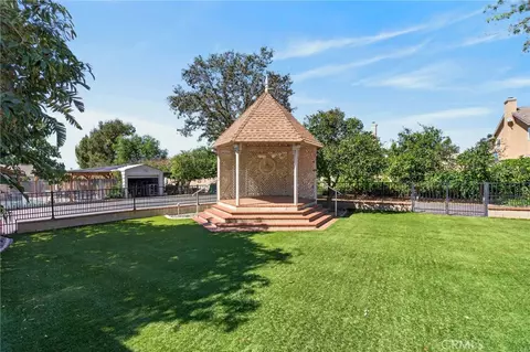 Exterior - 2732 Mary St, Riverside, CA 92506 photo 7 of 14