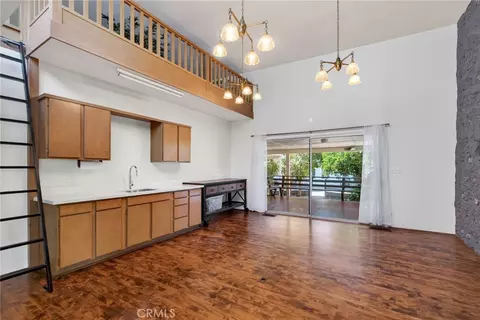 Living - 2732 Mary St, Riverside, CA 92506 photo 9 of 12