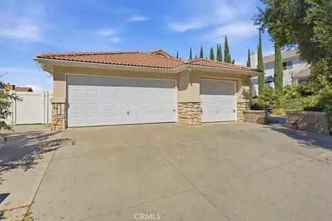 Exterior - 7430 Smokewood Rd, Highland, CA 92346 photo 1 of 11