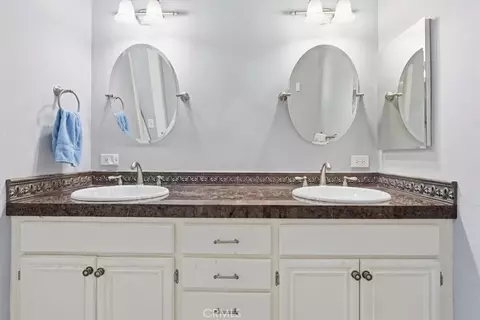 Bath - 7430 Smokewood Rd, Highland, CA 92346 photo 1 of 2