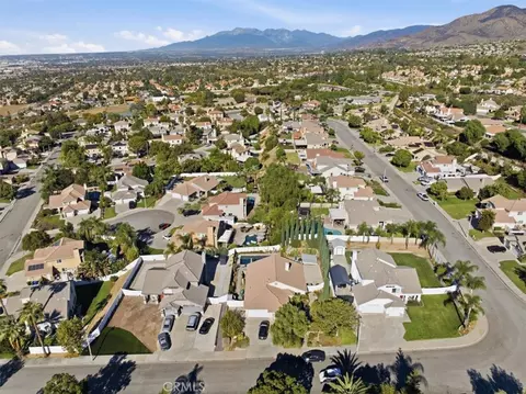 View/Area - 7430 Smokewood Rd, Highland, CA 92346 photo 4 of 5