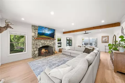 Living - 39287 Pine, Yucaipa, CA 92399 photo 3 of 4