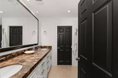 Bath - 39287 Pine, Yucaipa, CA 92399 photo 1 of 5