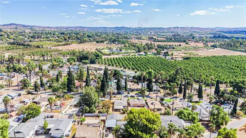 View/Area - 7353 Pontoosuc, Riverside, CA 92504 photo 3 of 5