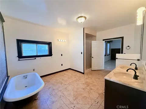 Bath - 27276 Main, Highland, CA 92346 photo 2 of 4