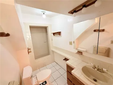 Bath - 27276 Main, Highland, CA 92346 photo 3 of 4