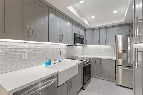 Kitchen - 127 W Glaucus St #B, Encinitas, CA 92024 photo 1 of 3