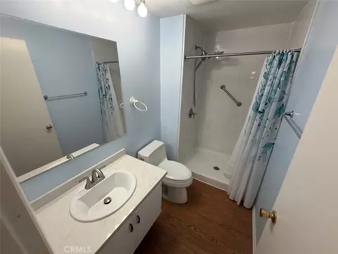 Bath - 891 Huston, Riverside, CA 92507 photo 5 of 5