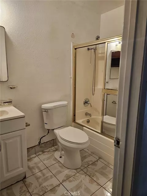 Bath - 847 S S Frst, Bloomington, CA 92316 photo 2 of 2