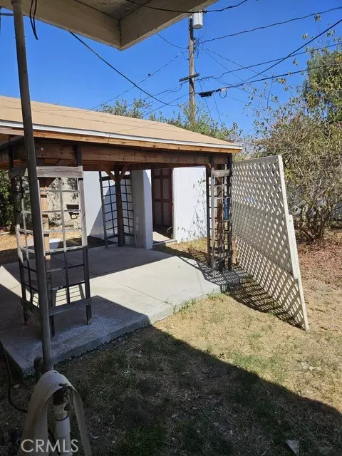 Exterior - 847 S S Frst, Bloomington, CA 92316 photo 1 of 3