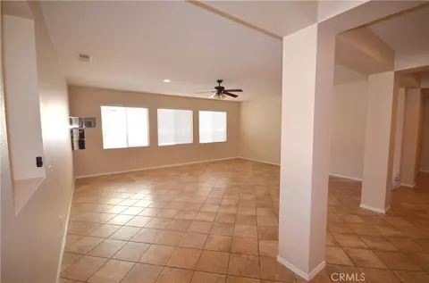 Living - 3044 Kalei, Perris, CA 92571 photo 4 of 5