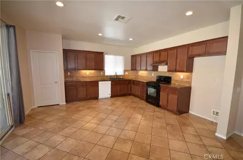Kitchen - 3044 Kalei, Perris, CA 92571 photo 1 of 1