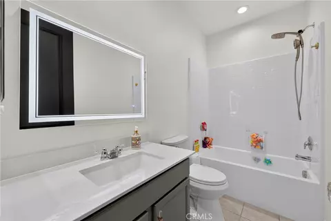 Bath - 12875 Blush Ct, Riverside, CA 92503 photo 1 of 1